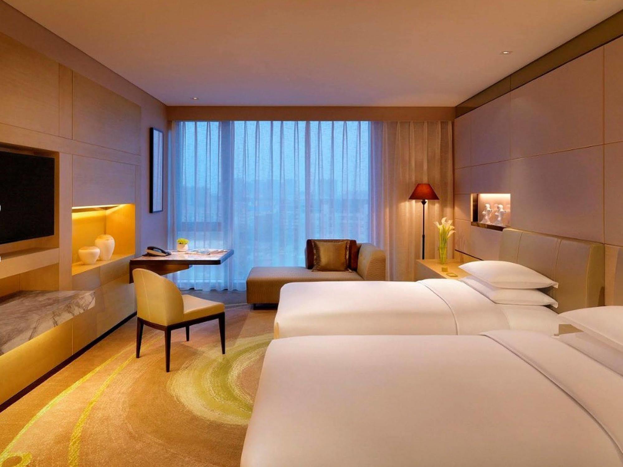 Hyatt Regency Tianjin East Hotel Exterior foto