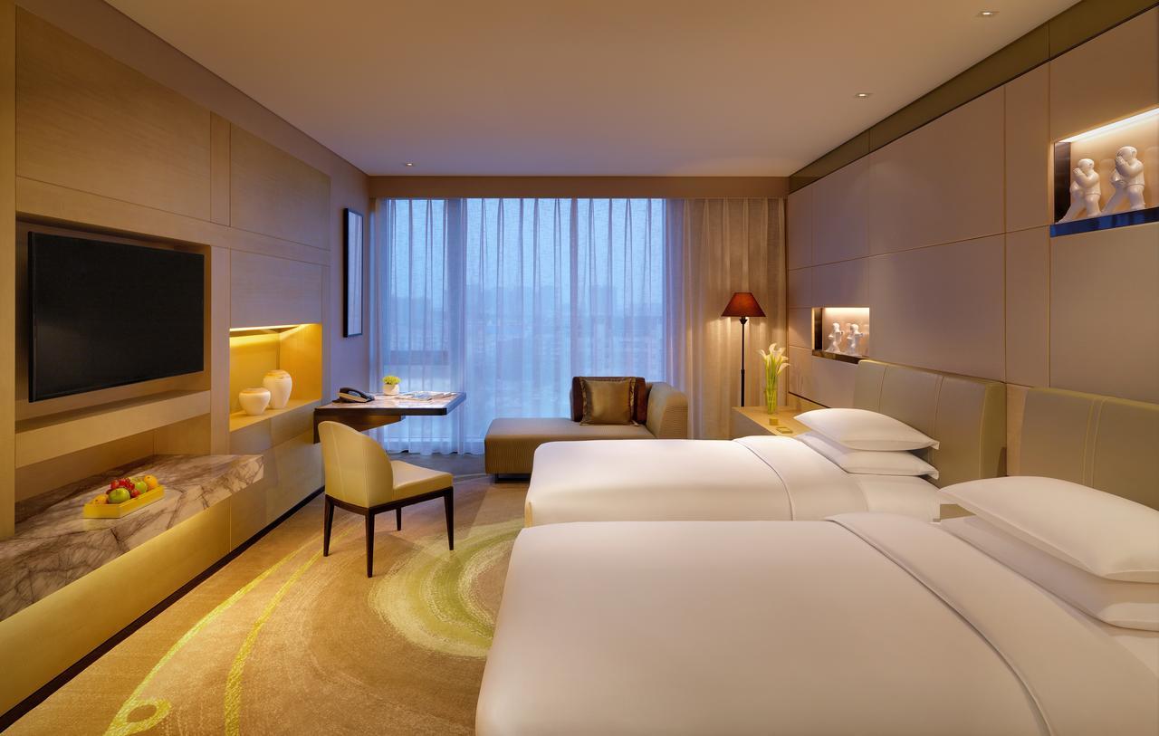 Hyatt Regency Tianjin East Hotel Exterior foto